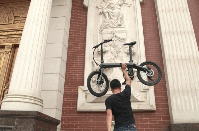 最注目 折りたたみができて12 8kg 7 0ahバッテリー搭載の電動アシスト自転車が誕生 Alのプレスリリース