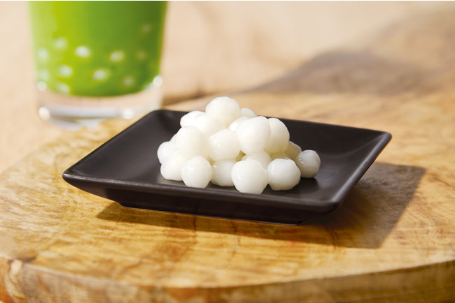 国産の白玉粉を使用した粒白玉は、もちもちな食感はそのまま、きゅっと小さく可愛らしい姿に