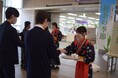 【埼玉県狭山市】2026年5月7日・8日限定開催！市庁舎で狭山新茶のおもてなし　童絵作家・池原昭治氏の狭山茶に関する風景の原画も展示