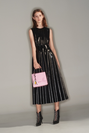 ブラックエコレザードレス  ＊GINZA SIX限定￥90.000（税抜）