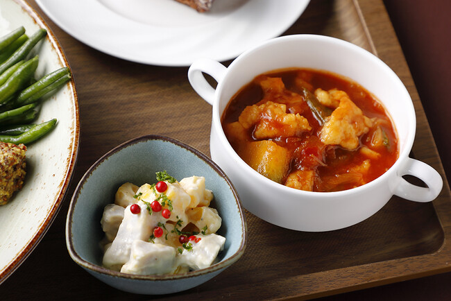 左：ヘリングスゲリヒテ　右：ズッペ シュペッツレ