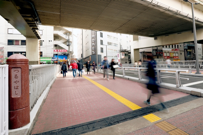 場所は横浜モアーズ奥