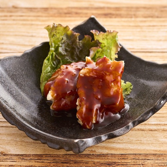 ヤンニョムチキン 429円 衣はカラッと!中身はジュワッと! 韓国風甘辛唐揚げ。 ヤンニョムチキン 429円 衣はカラッと!中身はジュワッと! 韓国風甘辛唐揚げ。