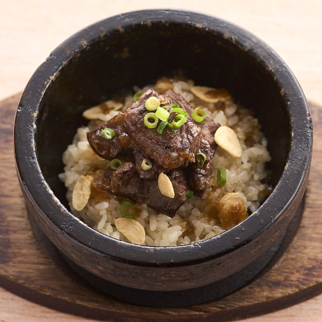 石焼ガリバタチャーハン 649円 ガーリックとバターの香りが広がるガツン系チャーハン(1~2人前) 石焼ガリバタチャーハン 649円 ガーリックとバターの香りが広がるガツン系チャーハン(1~2人前)