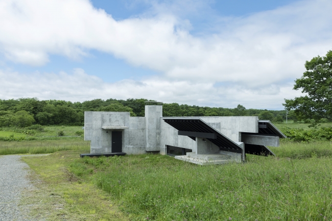 INVERTED HOUSE　設計：オスロ建築デザイン大学・設計監修：隈研吾建築都市設計事務所