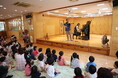 保育園がコンサート会場に。子どもたちがプロの生演奏を体感　～「100万人のクラシックライブ」を沖縄県・つなぐ認定こども園で開催～