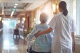 上半期の人手不足倒産は202件、2年連続で過去最多を更新 労働者派遣・老人福祉事業など、サービス業でも大幅増加