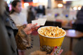 映画館市場、2024年度は2775億円 話題作多数も4年ぶり縮小 映画館の4割が「赤字」、4年ぶりに拡大 動画配信サービスの台頭も脅威に