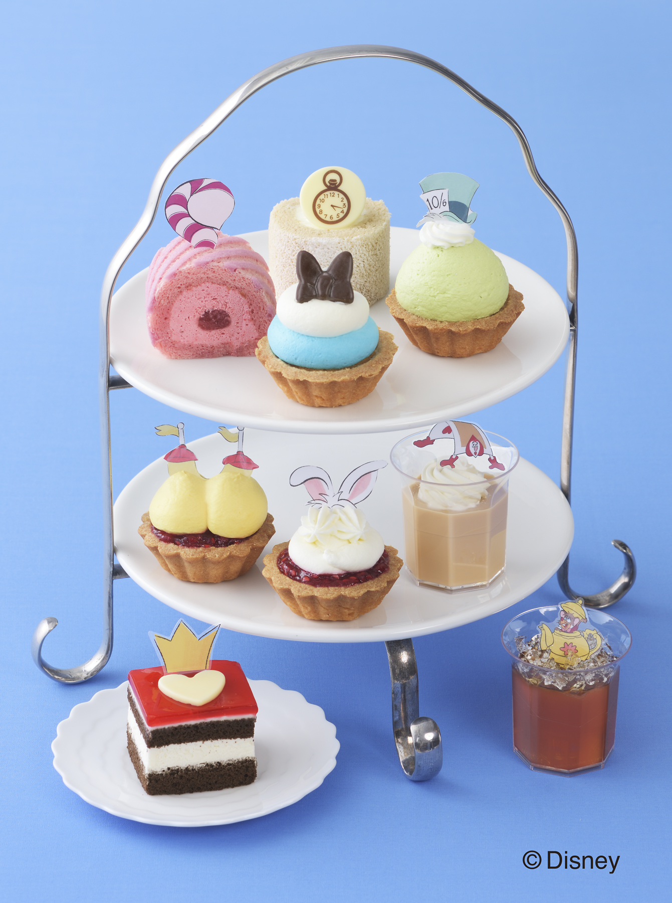 6月日より ふしぎの国のアリス デザインのプチケーキセットを期間限定販売 株式会社銀座コージーコーナーのプレスリリース