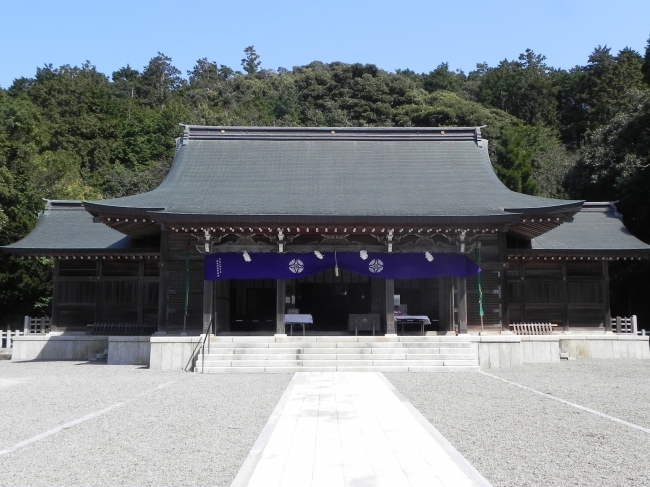 後鳥羽院をご祭神として奉っている隠岐神社。今年創建80周年を迎える。