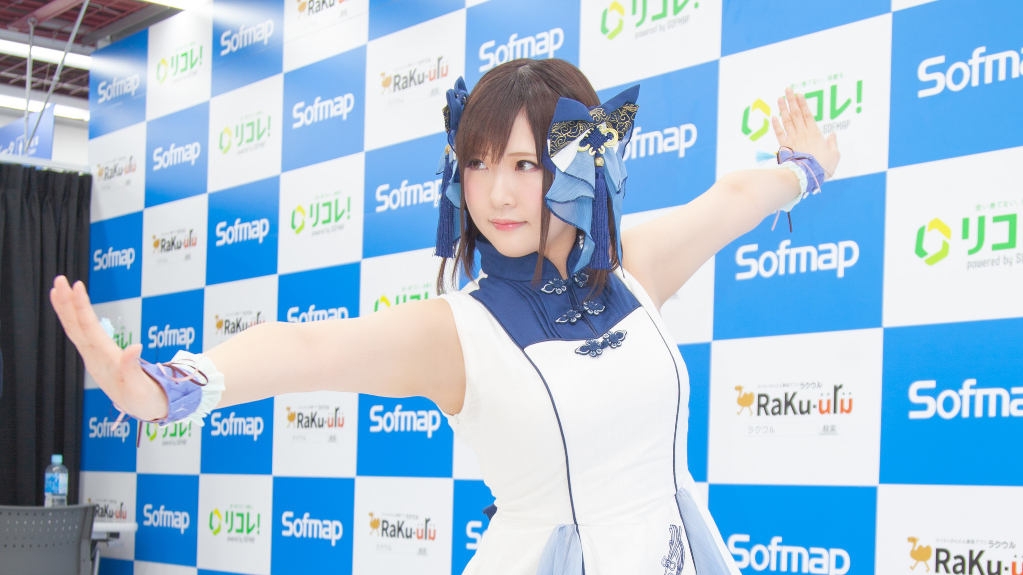 動画あり Hカップ 美女コスプレイヤー すみれおじさん が 華麗に殺陣を披露 キャラ再現度をあげるためにスタントマンジム で修行中です アセティアのプレスリリース