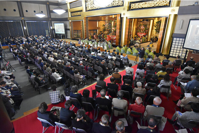 毎年10月に南御堂本堂で勤修される報恩講 毎年10月に南御堂本堂で勤修される報恩講