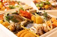 北海道リゾート「鶴雅」、新年の幕開けを色鮮やかに彩る「特製おせち三段重」を公式オンラインショップで販売開始!