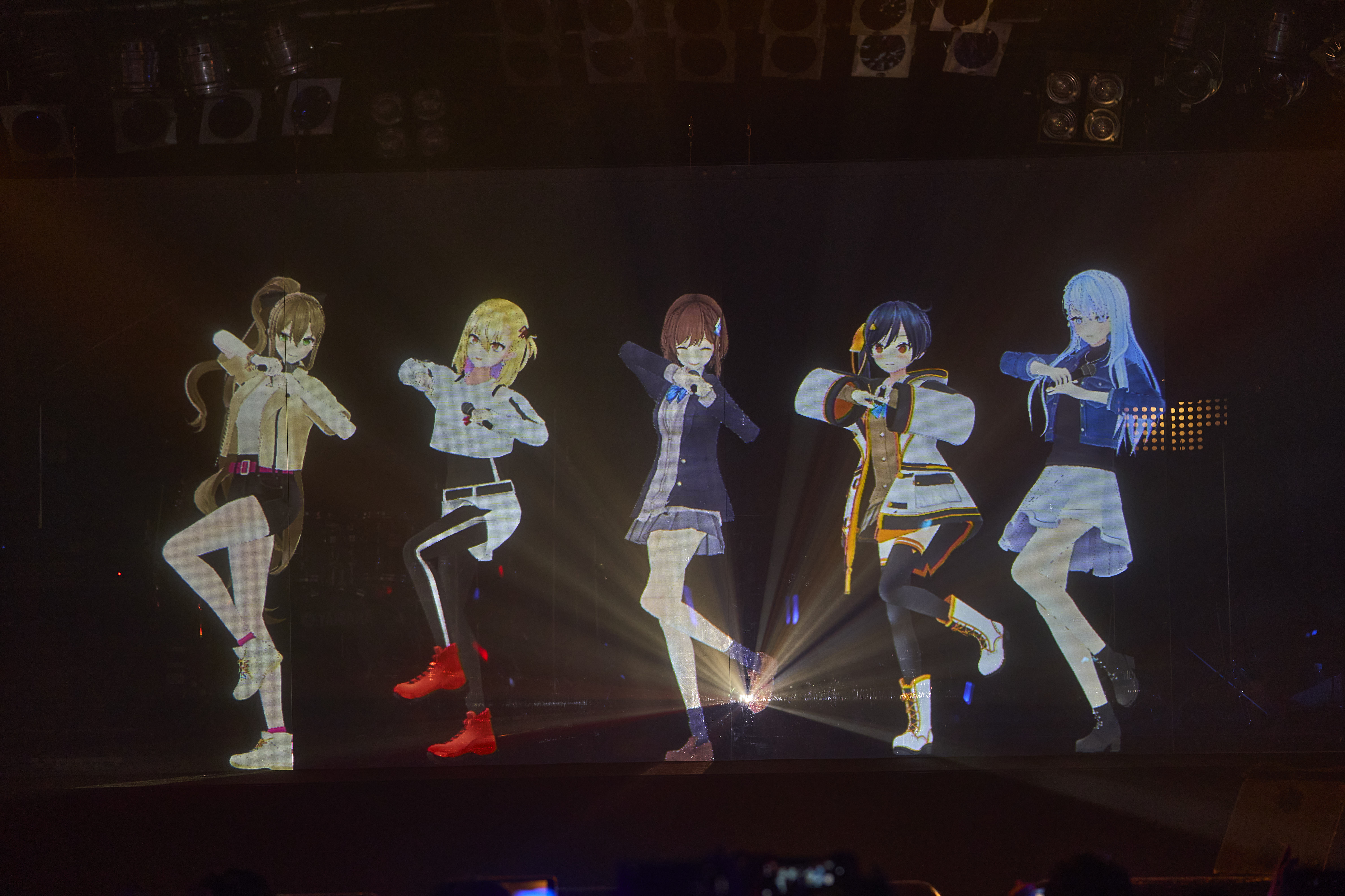 Riot Music 初のリアル オンライン同時開催ライブ 1st Live Re Volt Supported By Kddi Auスマートパス オフィシャルライブレポートを公開 株式会社 Brave Groupのプレスリリース