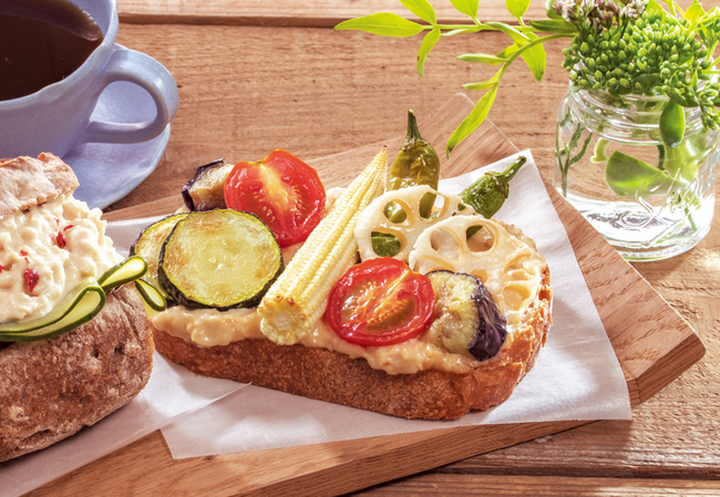 プラントベースツナと野菜のタルティーヌ プラントベースツナと野菜のタルティーヌ