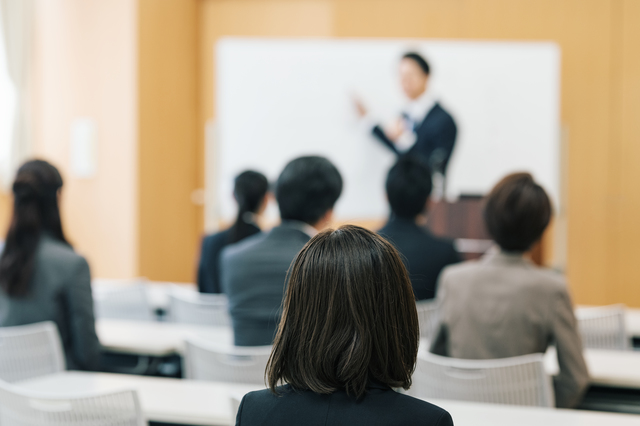 事業再構築補助金に関する詐欺や便乗ビジネスにご注意 コロナ禍のいま中小企業経営者が第一に考えるべき資金調達 株式会社solaboのプレスリリース