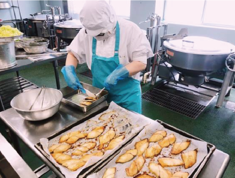 【SDGs】学校給食の葉隠勇進が、魚料理の調理を工夫し残食率1％にまで改善