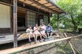 【愛知県尾張地方初！？】BBQの締めは本物の竹で流しそうめん。合掌造りを背景に、親子で“昔ながらの夏休み”を体験できる夏限定コンテンツが瀬戸市に登場。