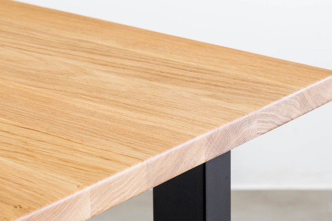 【Kanademono新商品】THE TABLEシリーズに高級木材「オーク」を追加。1cm単位のサイズオーダーが、430通りの天板×脚の