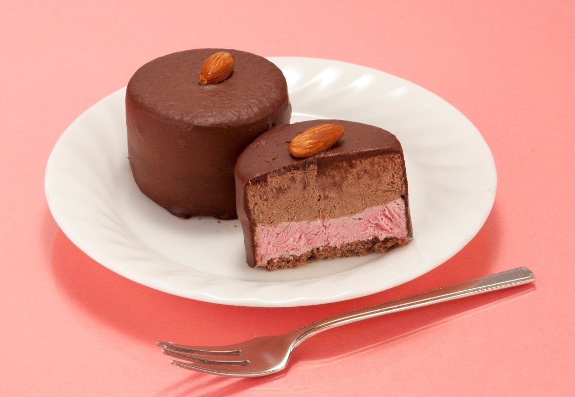 低糖質 やさしい糖質生活 シリーズ シャトレーゼ ショコラ フランボワーズムースケーキを発売 株式会社シャトレーゼのプレスリリース