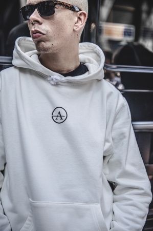 ALWAYS OUT OF STOCK x VISIONARISM x BARNEYS NEW YORK PULLOVER PRICE  ¥24,000 (+TAX)