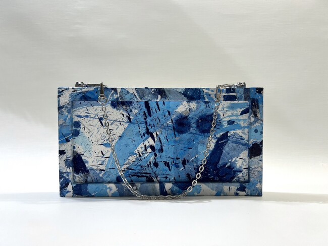 『青い』No.001 青い墨、アクリル、特殊塗装、和紙、木材 H130×W292×D25cm ￥99,000（税込）