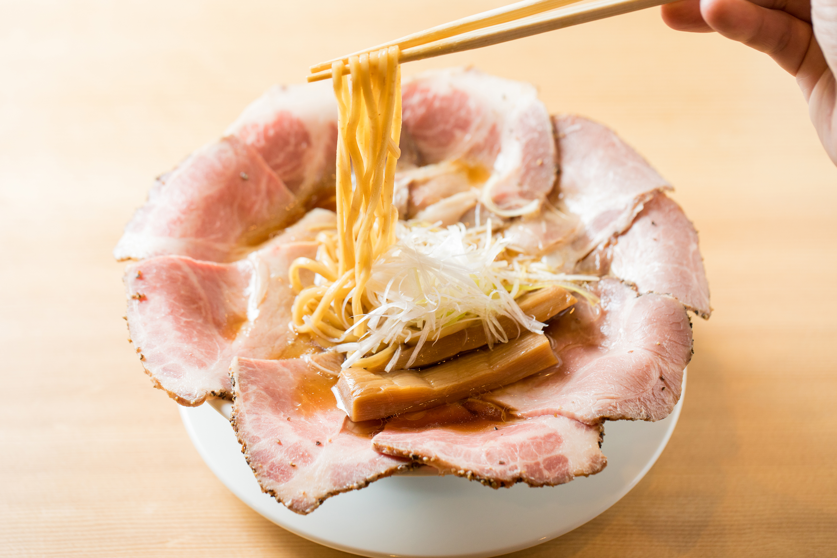 人類 みな 麺類