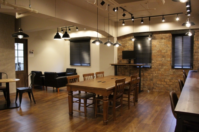 自習スペースにシェアオフィスに空き教室も コミュニティ型勉強スペース 勉強カフェ が 墨田区両国にグランドオープン 株式会社ブックマークスのプレスリリース