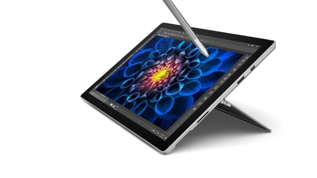 Surface Pro 4 (Core-M  128GB  4GB モデル ペンなし) + 専用タイプカバー(ブラック) + Bluetooth モバイルマウス3600 + 限定スキン シール (メープル)