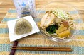 【関東地方限定】秋葉原の人気ラーメン店「Tokyo Style Noodle ほたて日和」監修　初夏を乗り切る出汁の効いた冷やしラーメンと初監修となるおむすび2種類を6月23日（火）より発売！