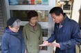 杉対策監 浅草で戸別訪問を実施 地域住民へ国際電話の利用休止を要請