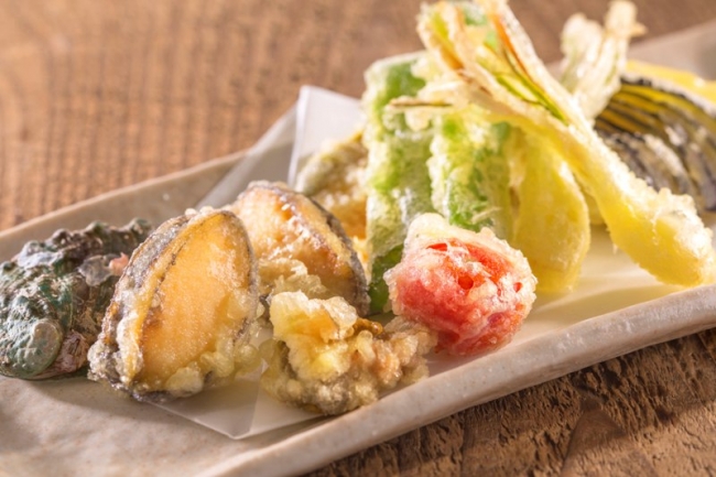 あわびと季節野菜の天ぷら盛り合わせ