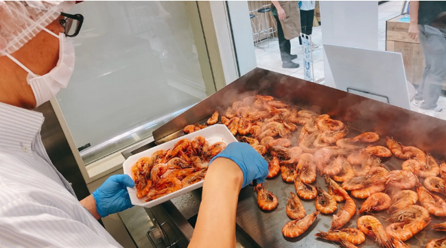 車海老の姿焼きを無料 イメージ写真 車海老の姿焼きを無料 イメージ写真