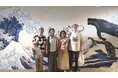一旗プロデュース「動き出す浮世絵展 HIROSHIMA」来場者数が3万人を突破し、記念セレモニーを実施。世界で累計60万人以上を動員した、浮世絵の世界に没入できる体感型デジタルアートミュージアム