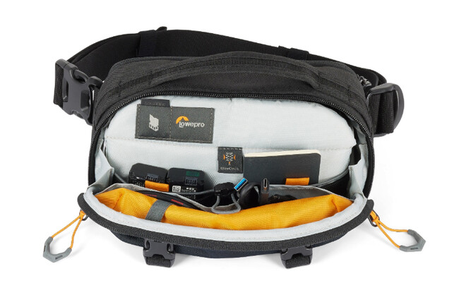 Lowepro(R) トレッカーライト シリーズ新製品発売のご案内 企業