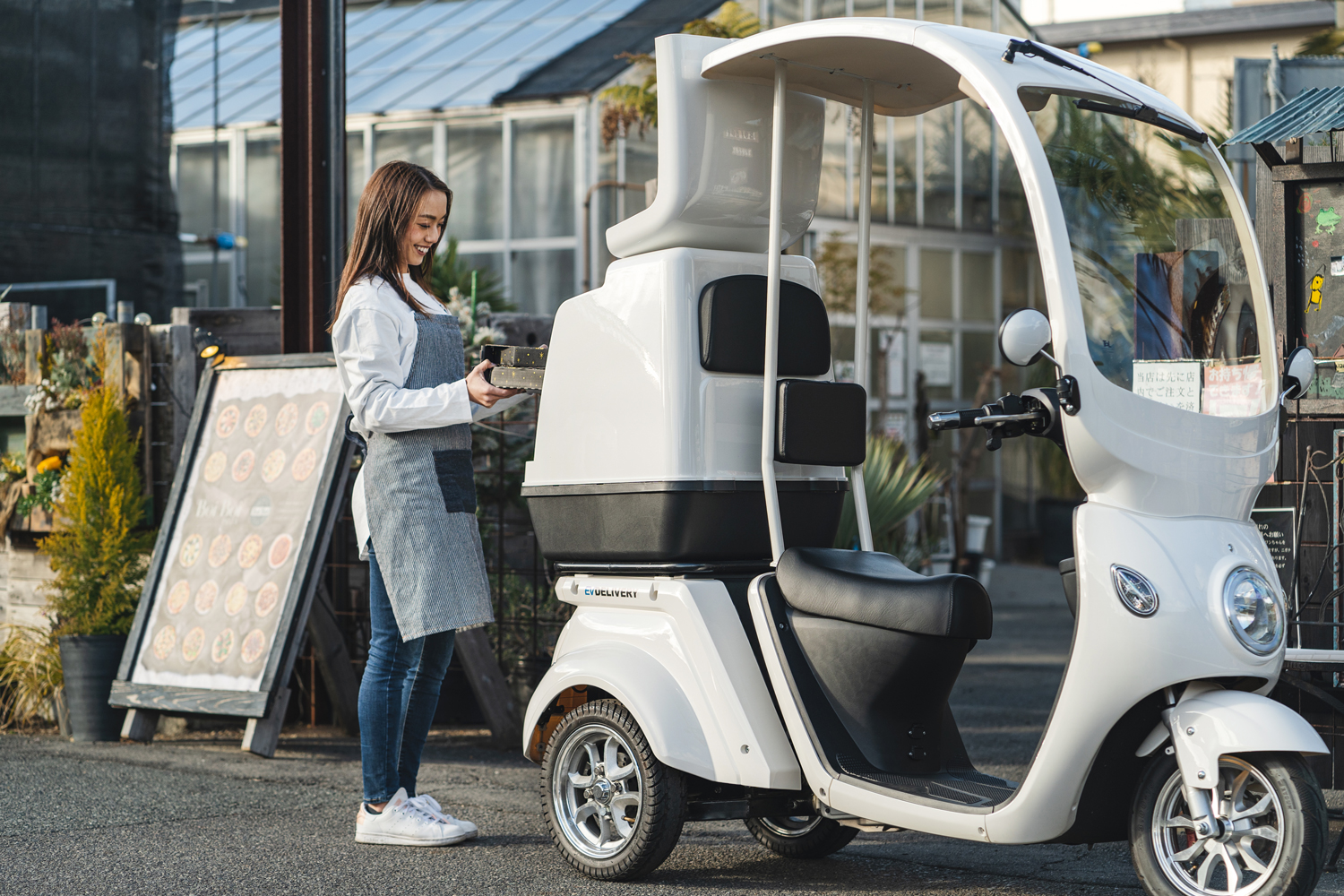 宅配業界へ革命 株 ブレイズより ３輪evデリバリーバイク Ev Delivery デリバリー 遂に誕生 衝撃の低価格を実現 株式会社ブレイズのプレスリリース