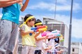 「水鉄砲サバゲー」と「手漕ぎキッズボート」体験ができる、横浜ワールドポーターズ屋上の新感覚アクティビティ「SPLASH PARK」が、親子参加またはSNS投稿で友達紹介無料券配布キャンペーン開始!
