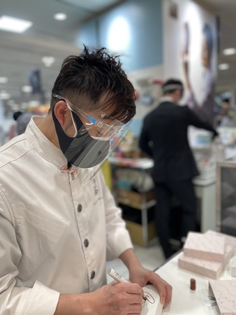 ショコラトリーヒサシ小野林範シェフ