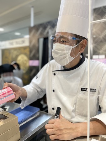 トシ・ヨロイヅカ鎧塚俊彦シェフ