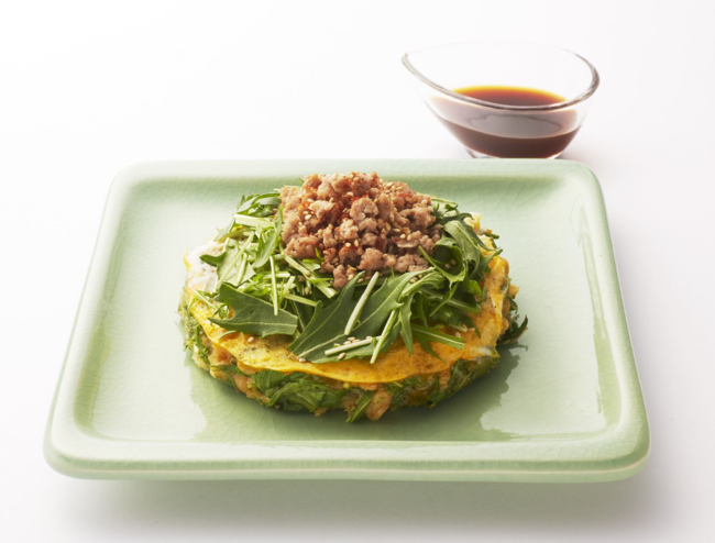 <お好み焼 夢屋> ぽん酢で食べる、京水菜と京赤地鶏のお好み焼き 1,080円※各日100枚限り <お好み焼 夢屋> ぽん酢で食べる、京水菜と京赤地鶏のお好み焼き 1,080円※各日100枚限り
