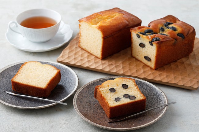<AMACO by nishiri>奥:パウンドケーキ(1本)1,944円 手前:パウンドケーキ 丹波黒豆(1本) 2,160円 <AMACO by nishiri>奥:パウンドケーキ(1本)1,944円 手前:パウンドケーキ 丹波黒豆(1本) 2,160円