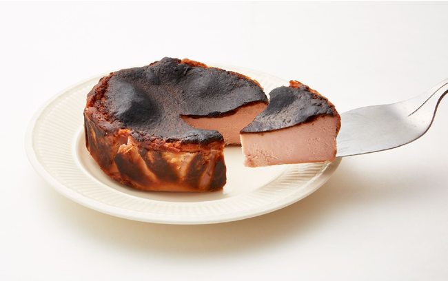 ＜みれい菓＞ 苺のバスクチーズケーキ 1,620円 ※各日50個限り