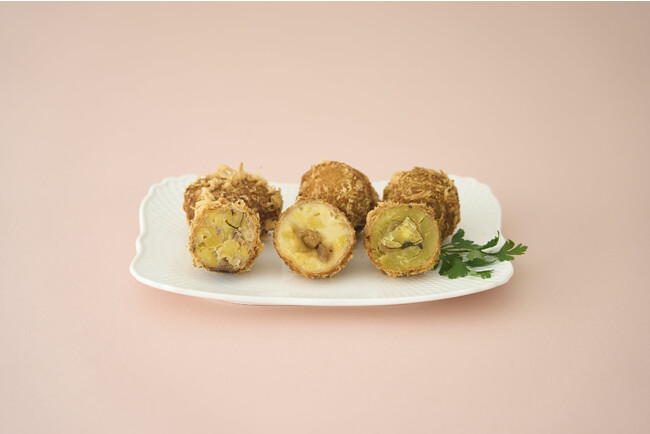 ＜リッチクリームコロッケ東京＞左：カラメルリンゴとさつまいものスイートポテトクリームコロッケ 648円 中：さつまいもづくしのクリームコロッケ 540円 右：栗とさつまいものポテトコロッケ 648円 ※各日50個限り