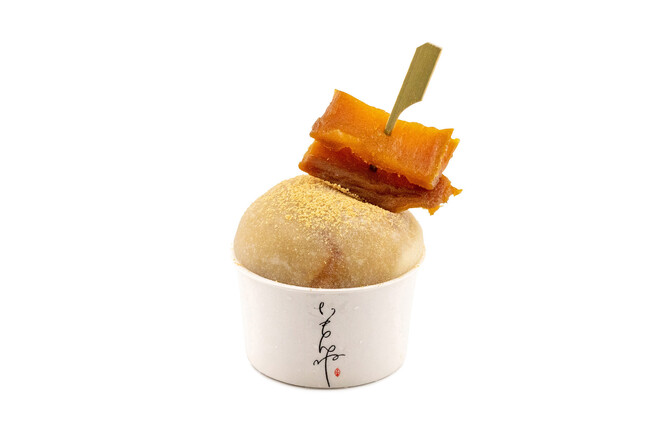 ＜イモンネ＞ 芋餡入りジェラ餅 （ほし芋ジェラートの餅包み）（1個） 801円
