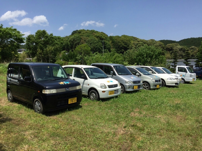 九州支部の駐車場に並ぶ活用予定の車