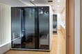 京王プラザホテルが「テレキューブ」を6台導入