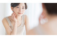 女性が化粧をし始める時期 15~19歳は中学生までに43% 体毛への悩み 小学生から気になり始める