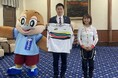 BMXracingアジアチャンピオン西村 寧々花が吉村 洋文知事を表敬訪問