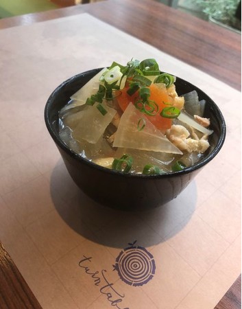 極　豚汁