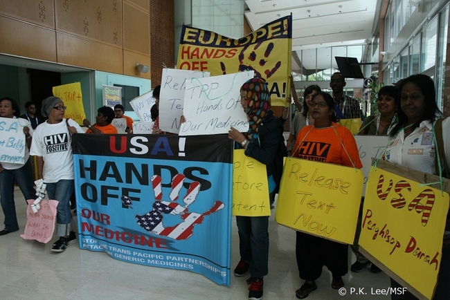 前回の交渉会合に先がけて行われた保健活動家らによるTPPの抗議集会（マレーシア、2013年7月撮影）